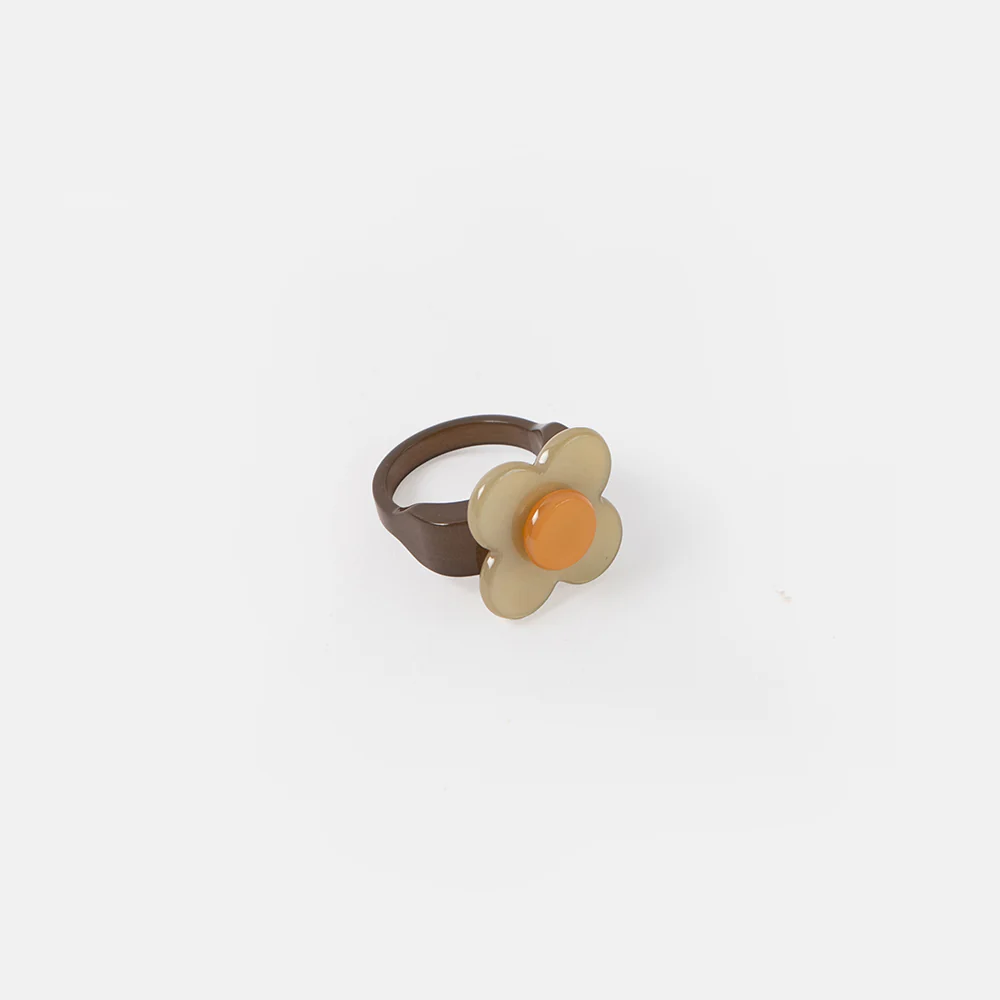 Grey/Yellow Flower Ring
