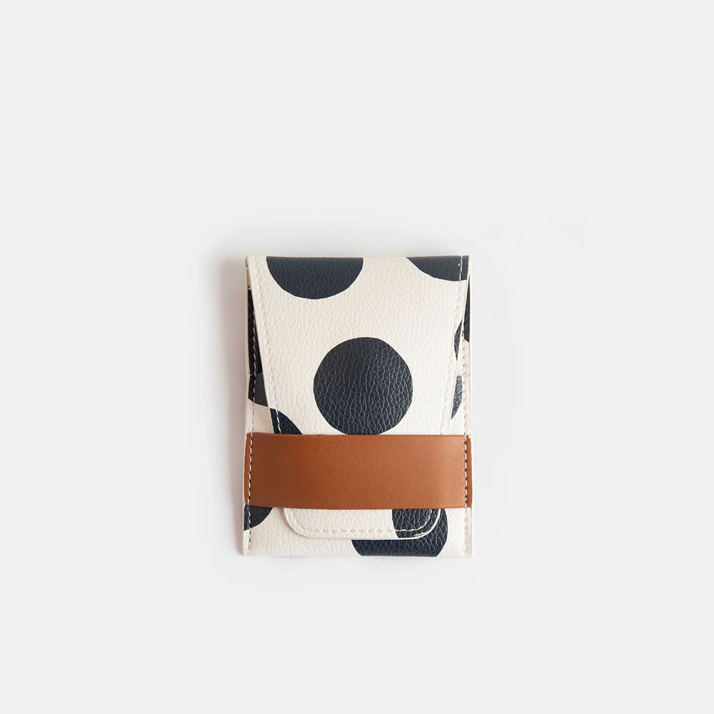 Mono Spot Manicure Set